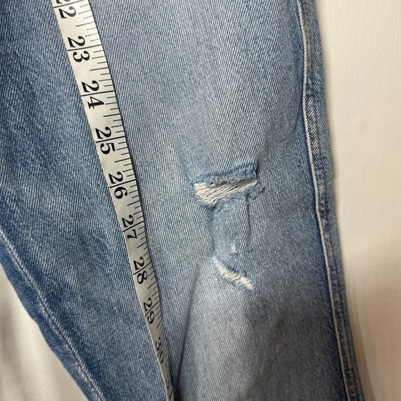 Lucky Brand High Rise Drew Button Fly Intentional Distressing Mom Jeans Size 26 - Picture 7 of 16